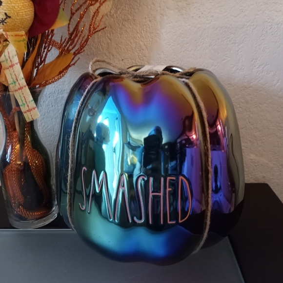 Rae Dunn Ceramic Iridescent Pumpkin Planter- Smashed - Picture 3 of 5